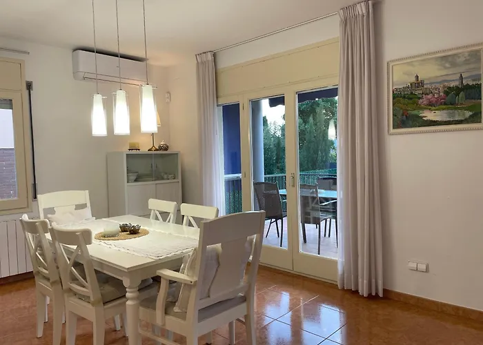 Marta - Дом отдыха *